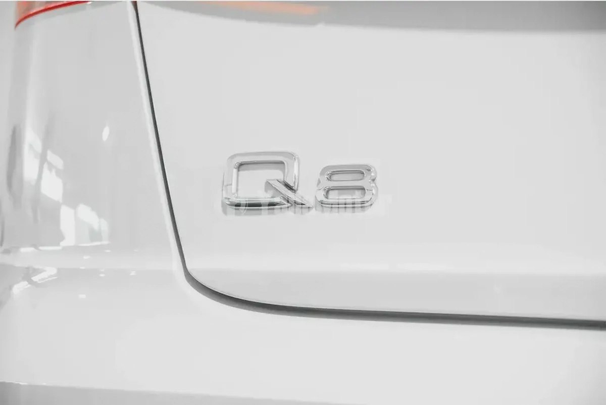 4,700 AED / 60 months | 0% DP | 2023 Audi Q8 55TFSi S-Line / Full Service History / Audi Warranty-15-15