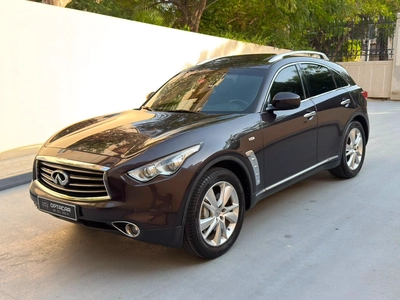 Gulf Specs 2012 INFINITI FX35, 3.5Litre V6 AWD Luxury-0