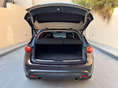 Gulf Specs 2012 INFINITI FX35, 3.5Litre V6 AWD Luxury-6