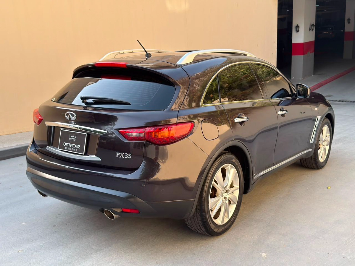 Gulf Specs 2012 INFINITI FX35, 3.5Litre V6 AWD Luxury-3-3