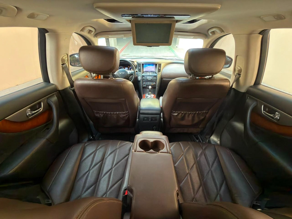 Gulf Specs 2012 INFINITI FX35, 3.5Litre V6 AWD Luxury-9-9