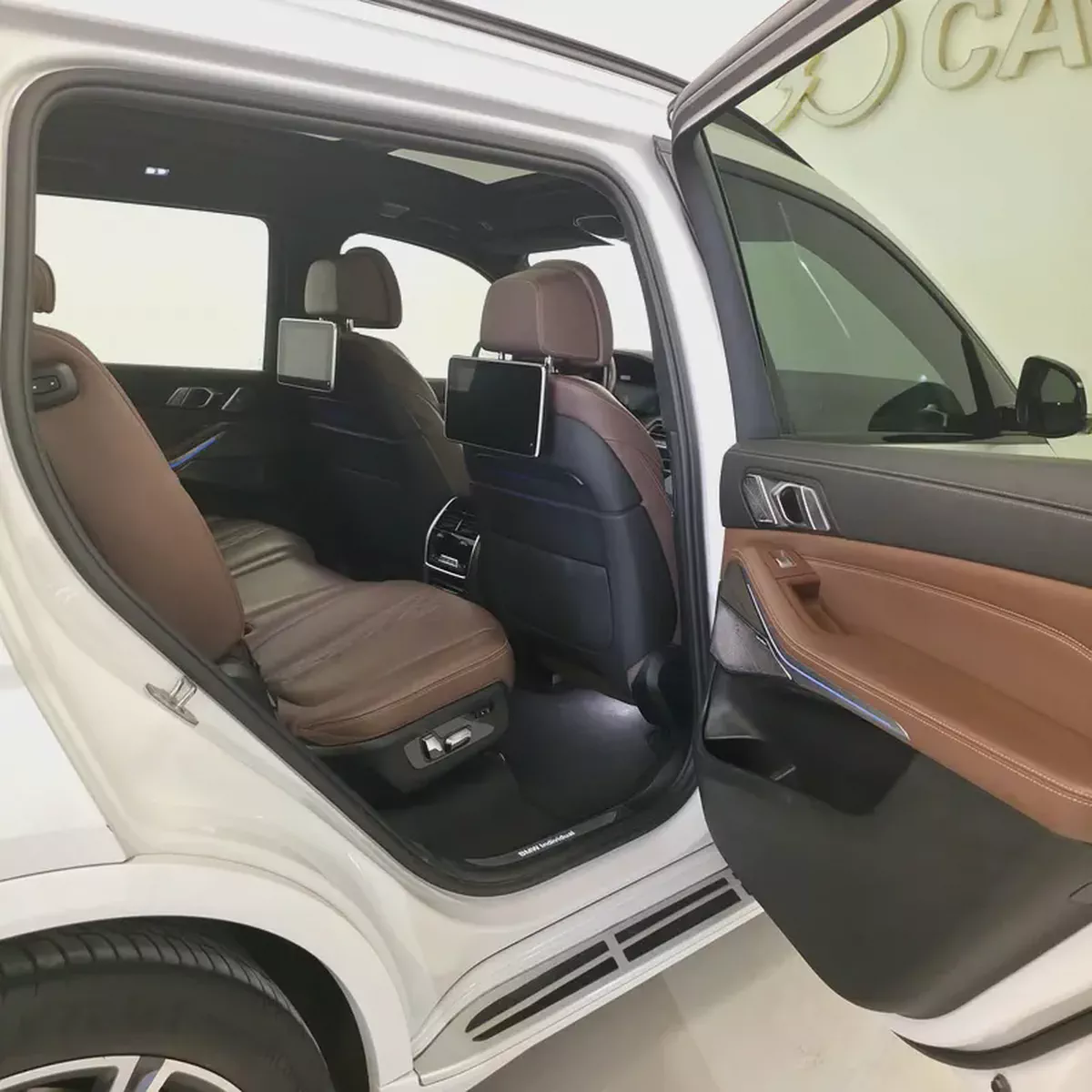AED 2491 PM | BMW X7 50i INDIVIDUAL 2019 | HIGH SPECS | PRISTINE CONDITION | 1 YEAR WARRANTY | GCC-16-16