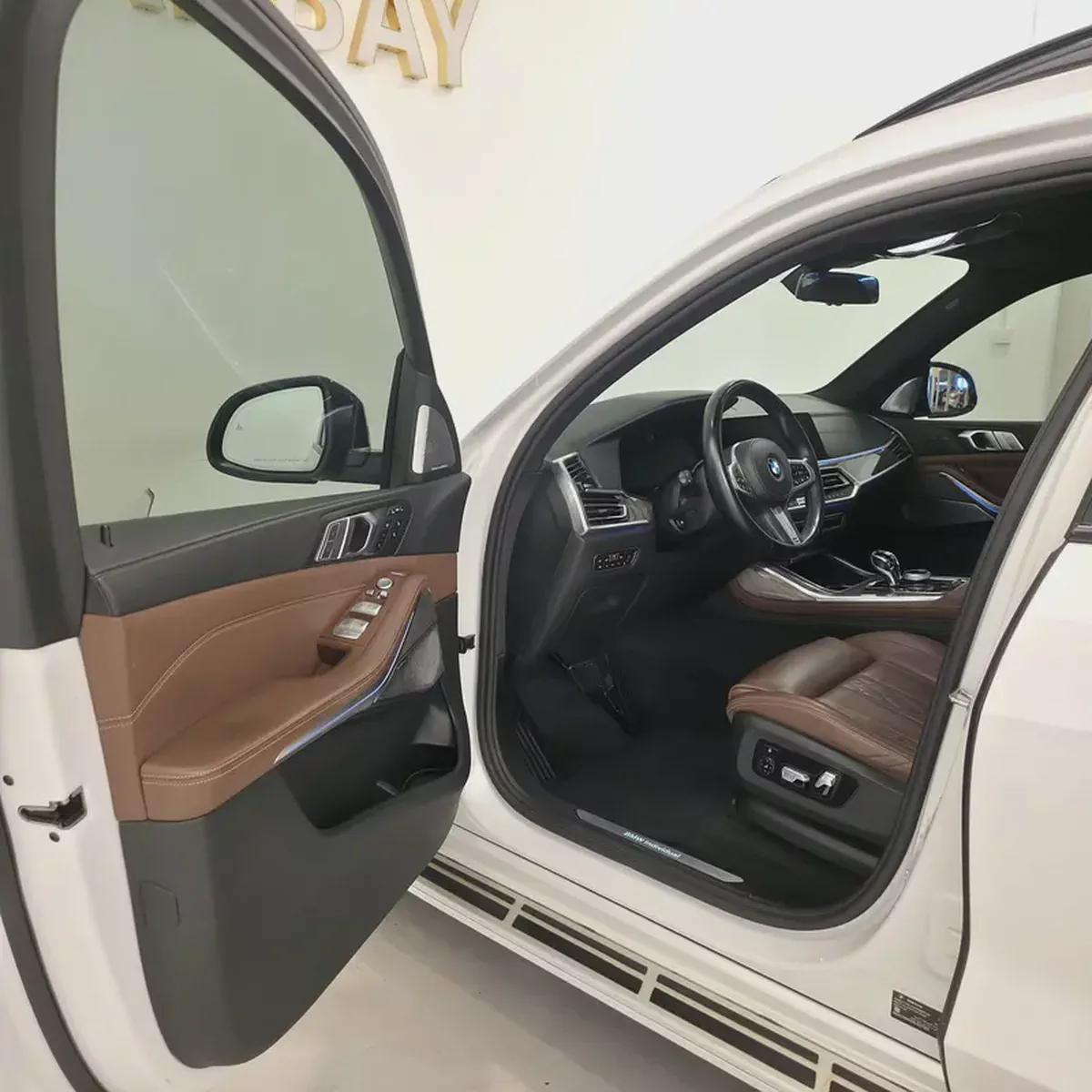 AED 2491 PM | BMW X7 50i INDIVIDUAL 2019 | HIGH SPECS | PRISTINE CONDITION | 1 YEAR WARRANTY | GCC-8-8