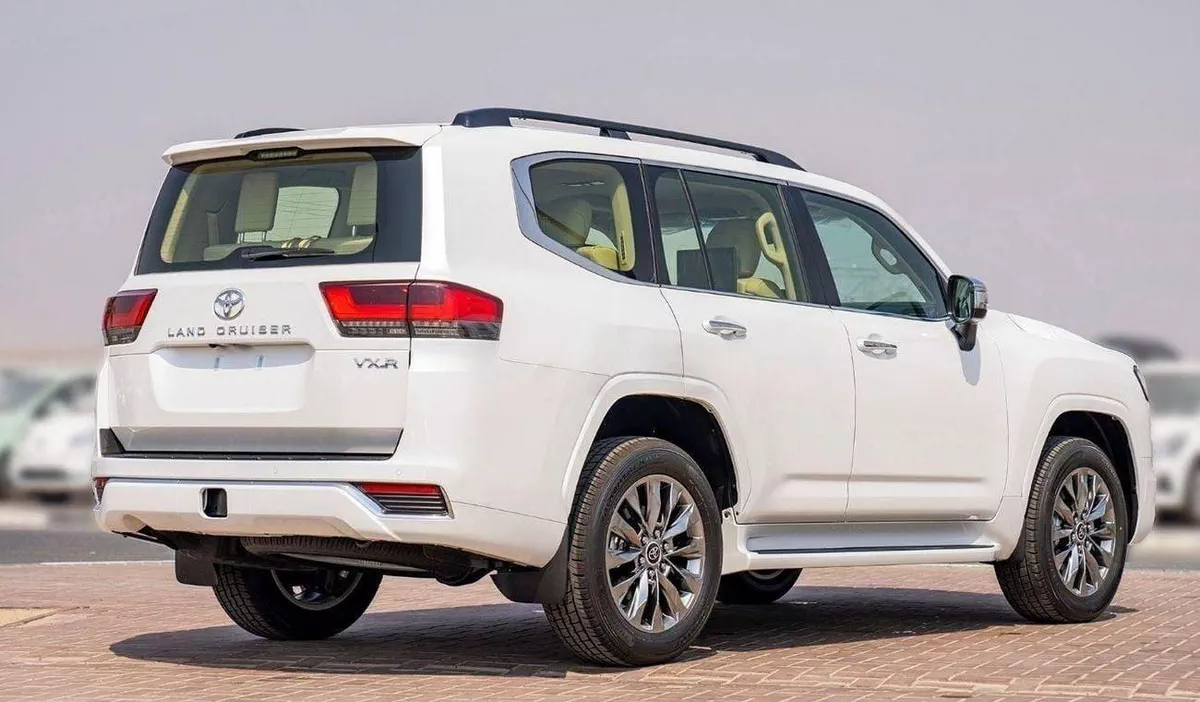 Toyota Land Cruiser VXR LAND CRUISER VXR 3.3L DIESEL 2025-6-0