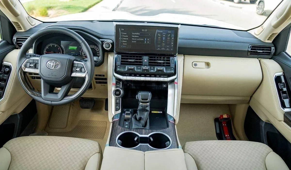 Toyota Land Cruiser VXR LAND CRUISER VXR 3.3L DIESEL 2025-8-0