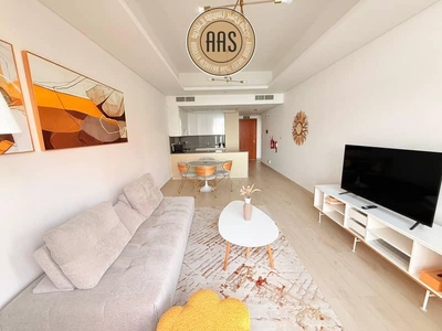 Luxurious 1bhk just 140k fully furnished in palm Jumeirah beach front-2