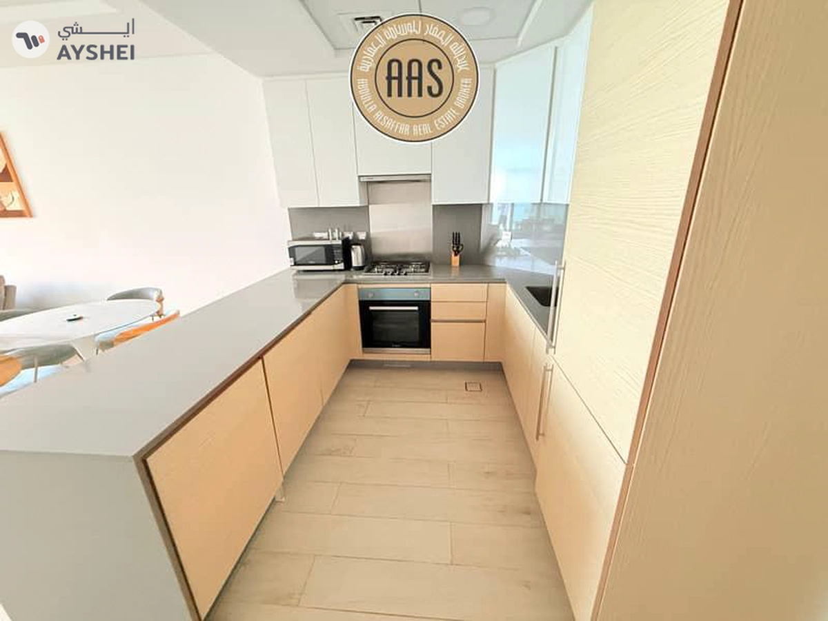 Luxurious 1bhk just 140k fully furnished in palm Jumeirah beach front-3-3