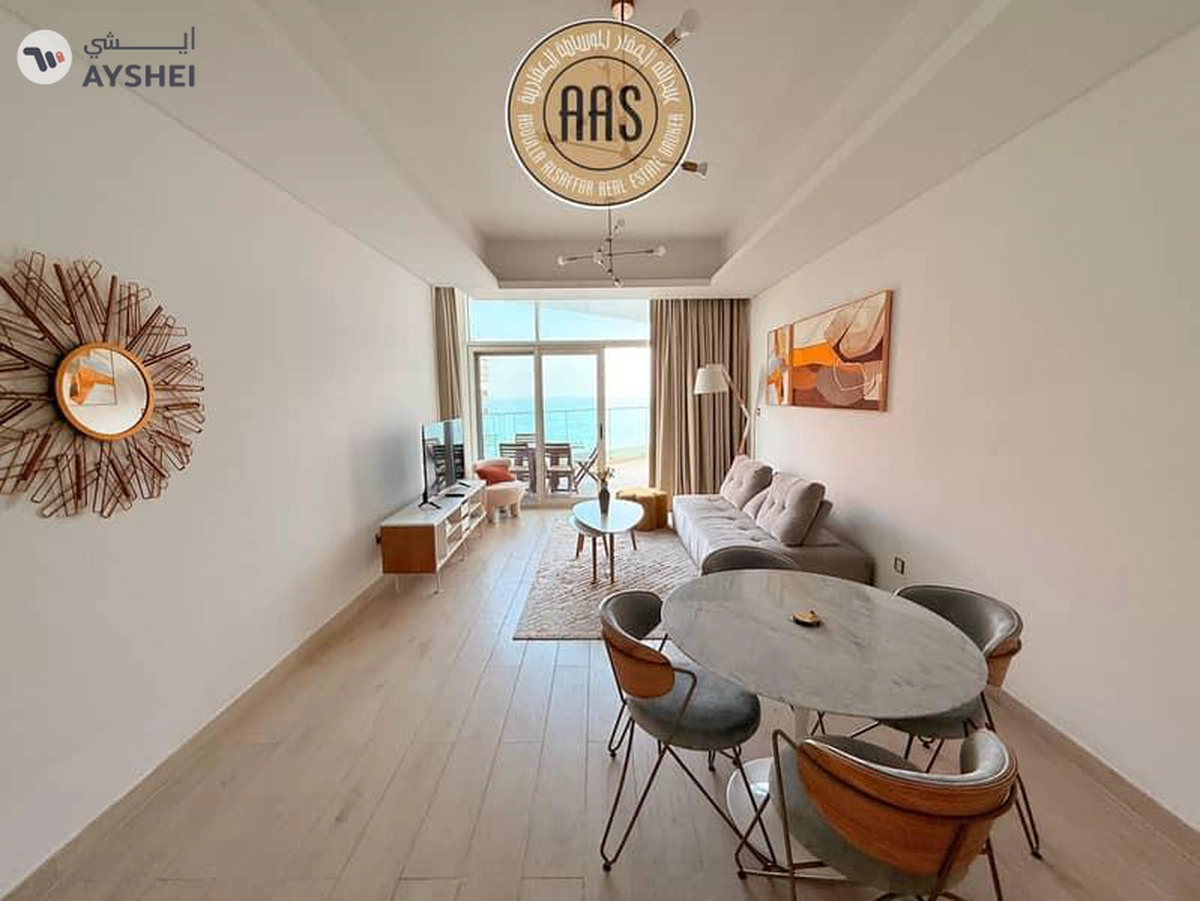 Luxurious 1bhk just 140k fully furnished in palm Jumeirah beach front-4-4