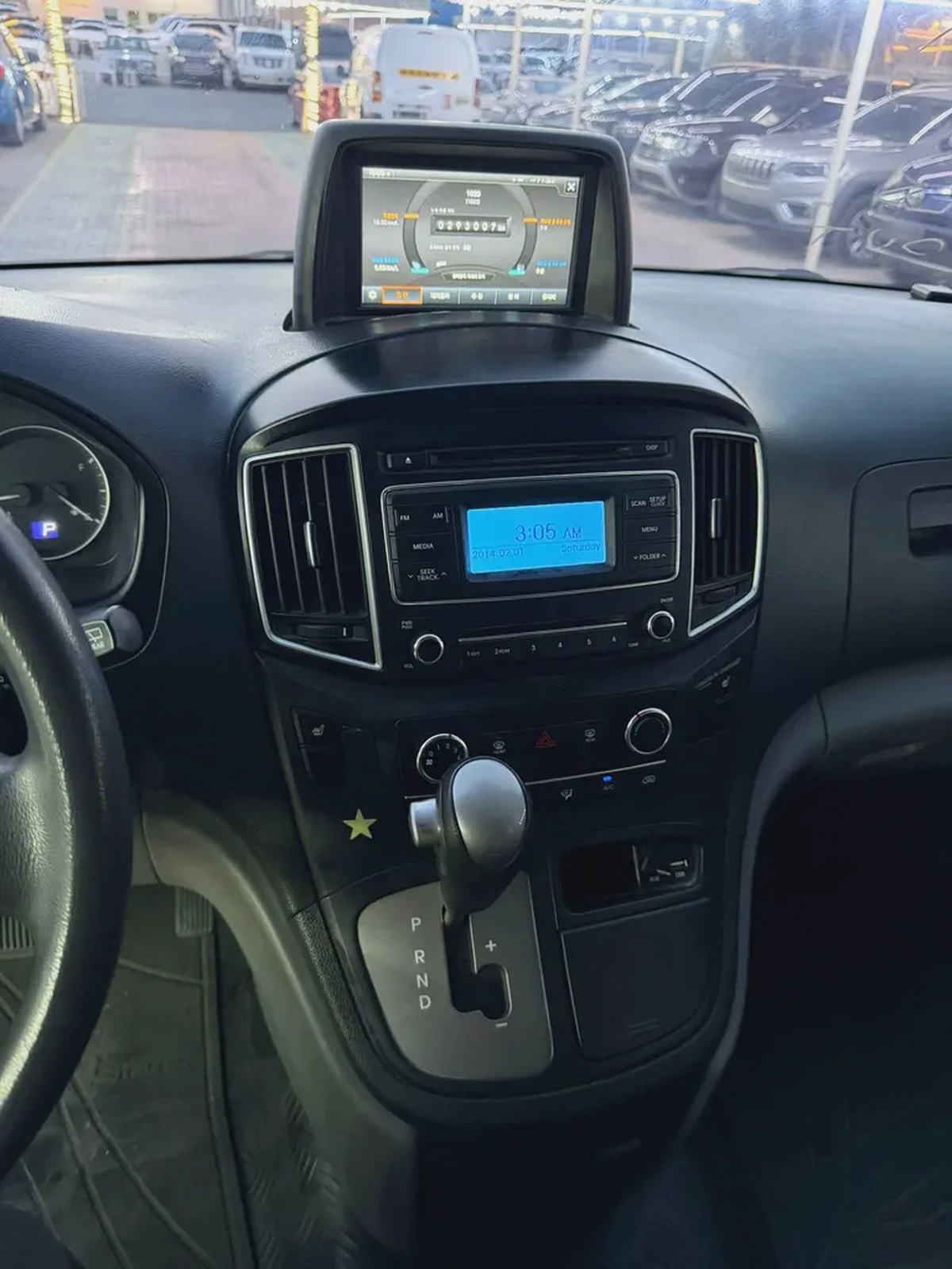 Hyundai H1 2017 - Well Maintained - Korean Specs-6-6