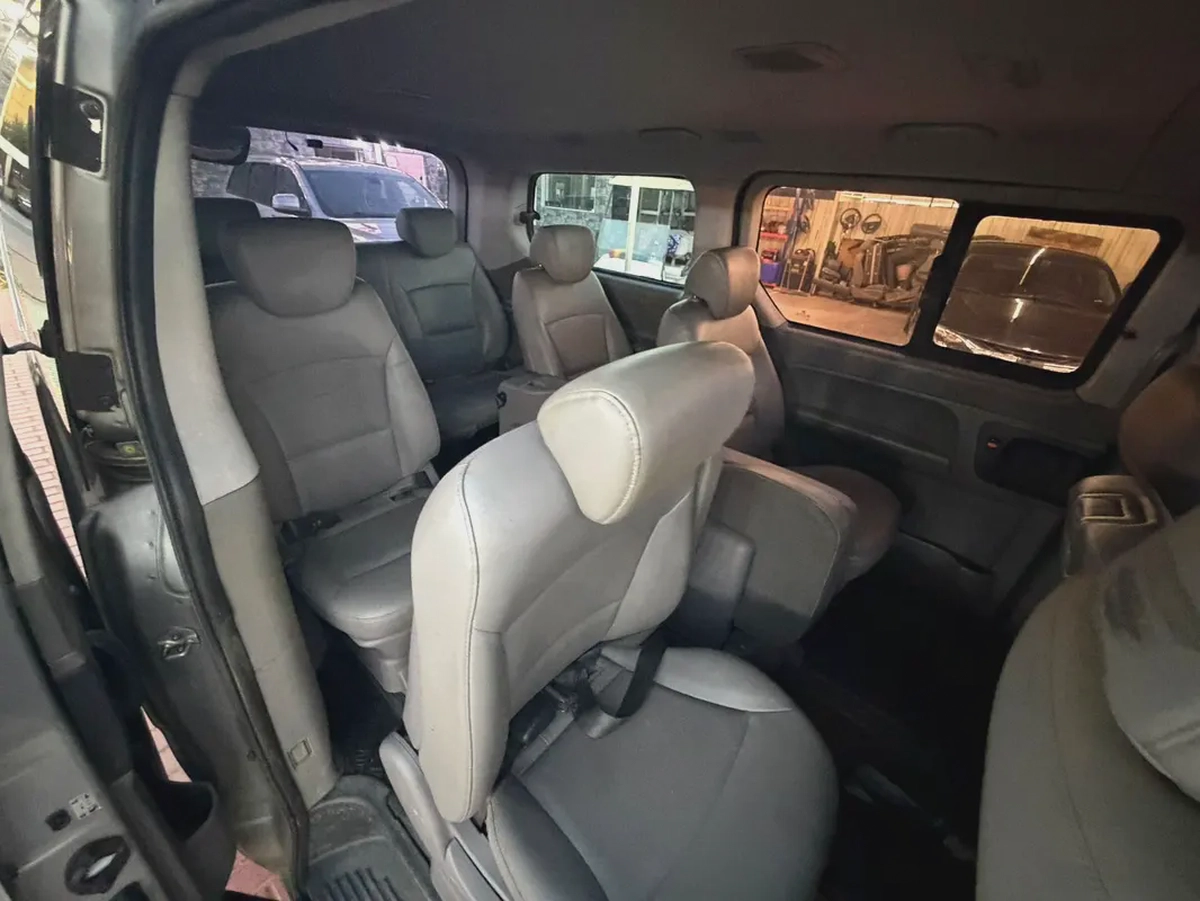 Hyundai H1 2017 - Well Maintained - Korean Specs-11-11