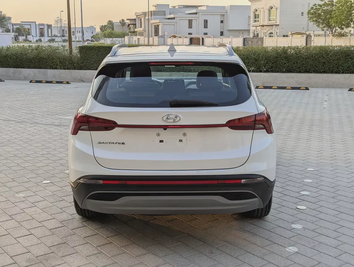 Hyundai Santa Fe 2023 | GCC Specs | Pristine Condition MID Op Low KM 7 Seat SUV With Bank Finance-16-16
