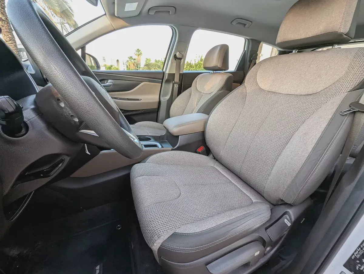 Hyundai Santa Fe 2023 | GCC Specs | Pristine Condition MID Op Low KM 7 Seat SUV With Bank Finance-5-5