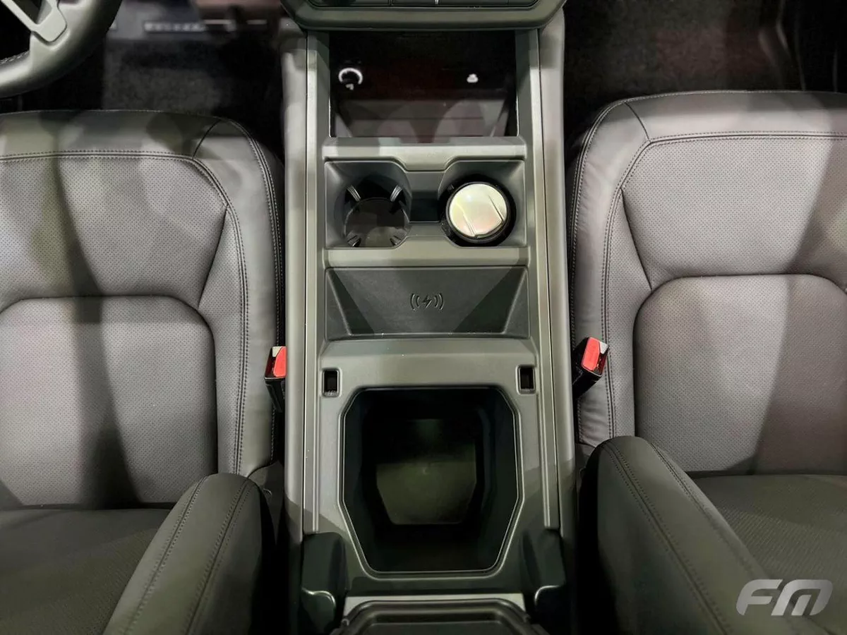 Land Rover Defender 110 X-DYNAMIC HSE P400-10-0