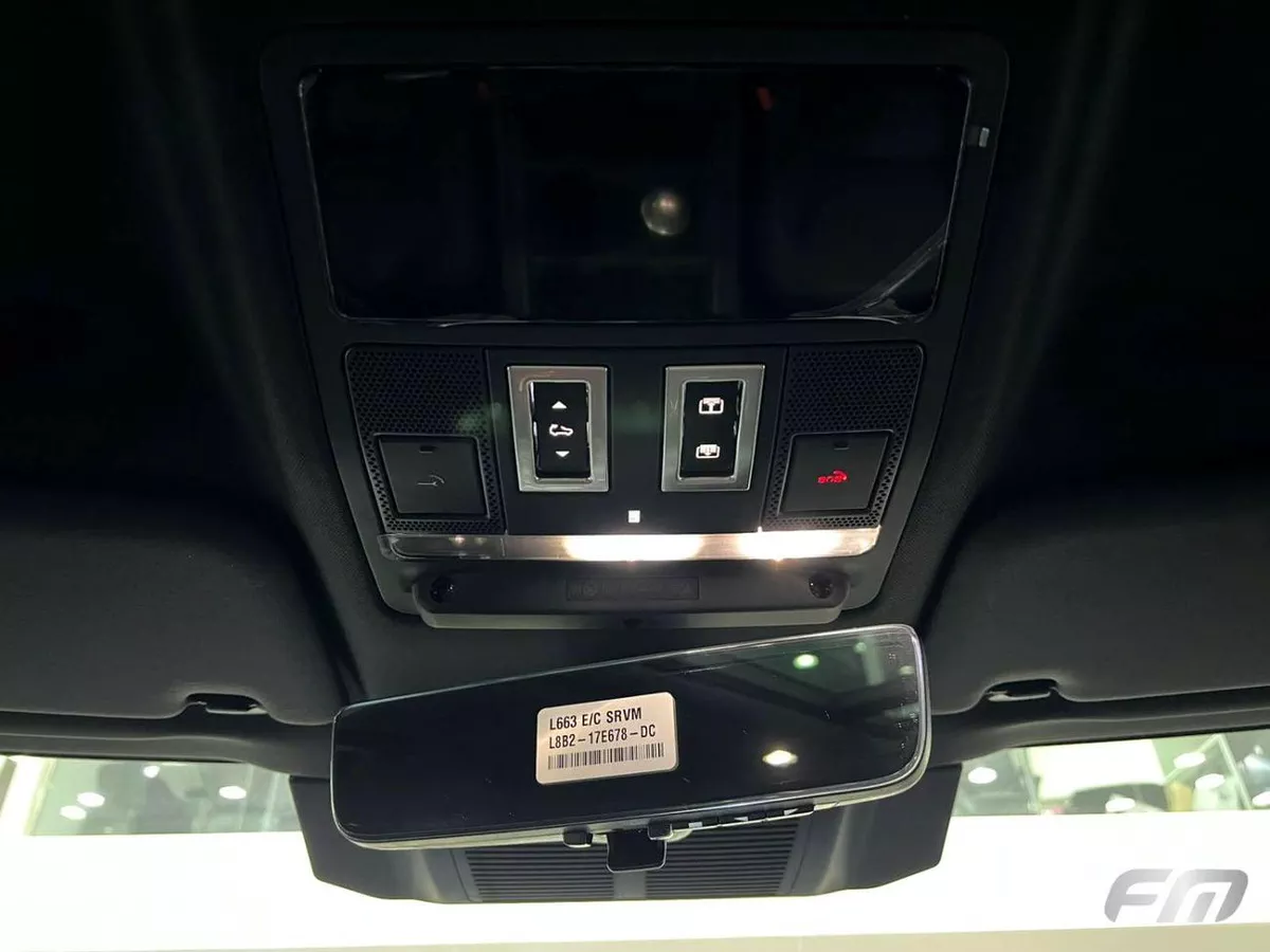 Land Rover Defender 110 X-DYNAMIC HSE P400-11-0