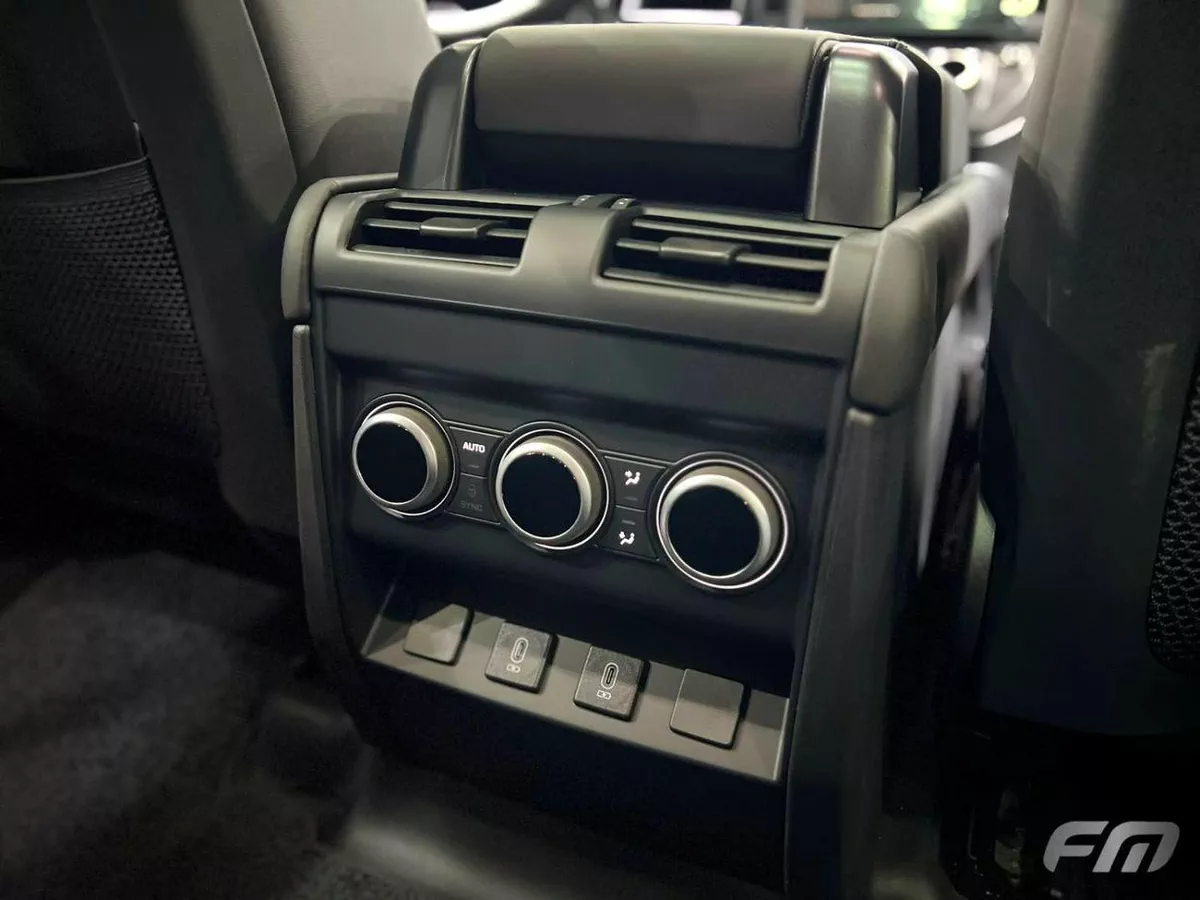Land Rover Defender 110 X-DYNAMIC HSE P400-12-0