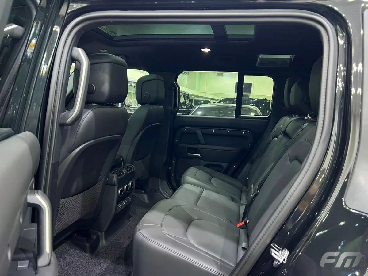 Land Rover Defender 110 X-DYNAMIC HSE P400-16-0
