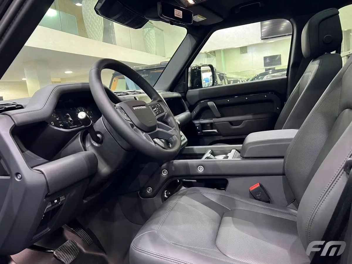 Land Rover Defender 110 X-DYNAMIC HSE P400-4-0