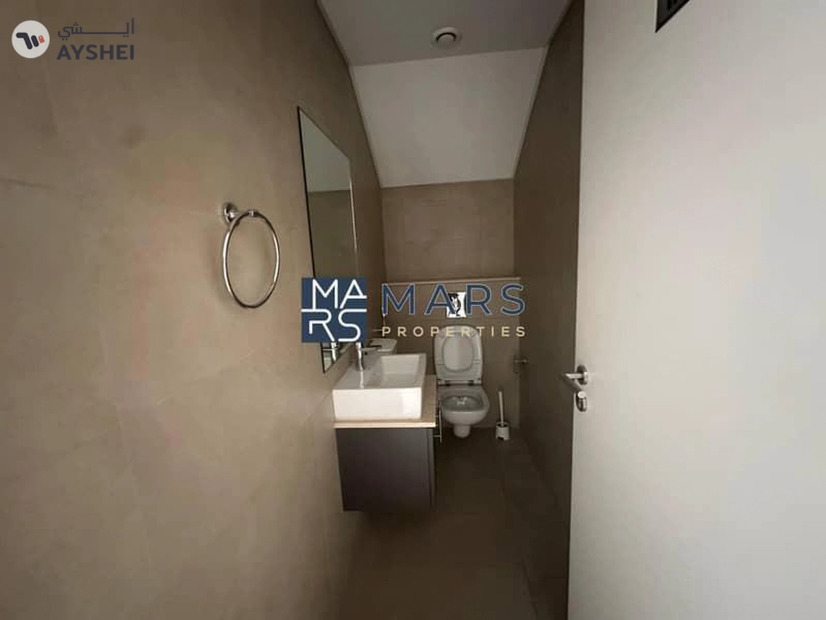 2 bhk . . . . . Luxury Living | Close to City Centre | Resale