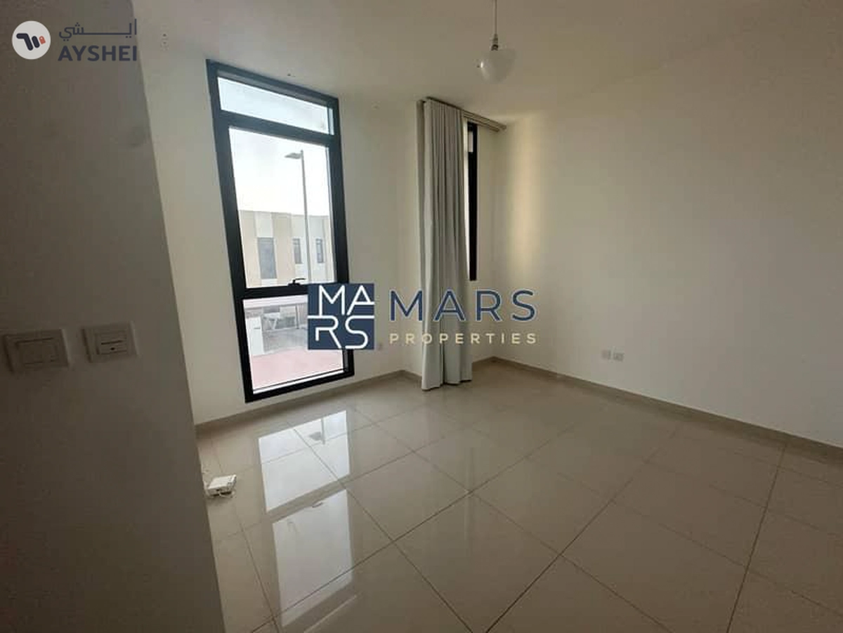 2 bhk . . . . . Luxury Living | Close to City Centre | Resale