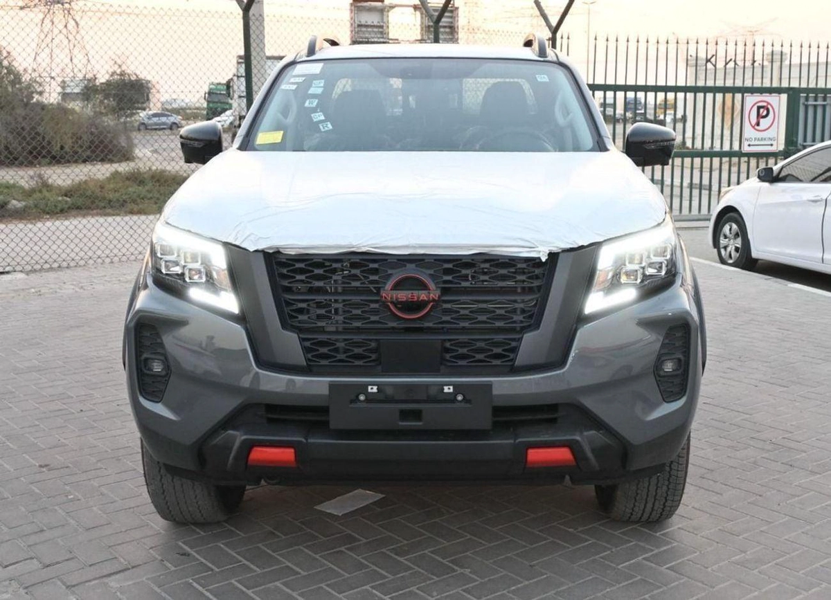 Nissan Navara PRO4X FULL OPTION-1-0