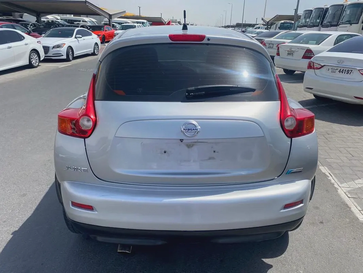 Nissan juke 2012 silver fullopshin GcC calen car