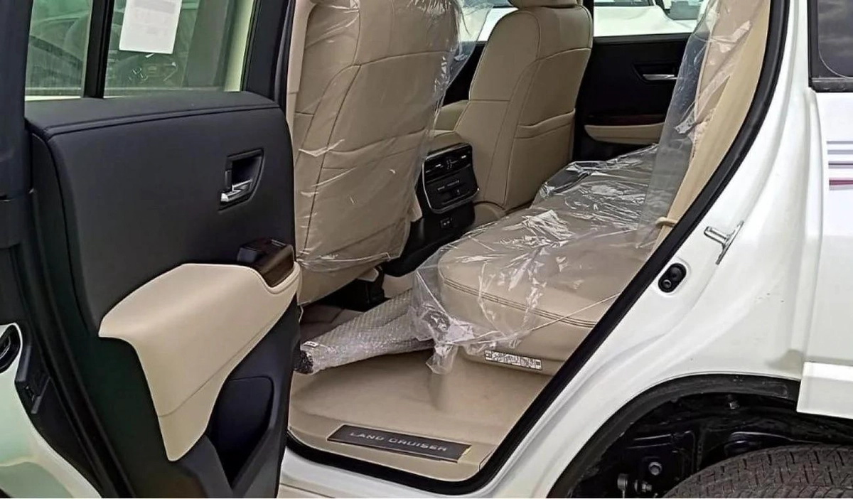 Toyota Land Cruiser 300 SERIES 4.0L 4WD 5 DOOR