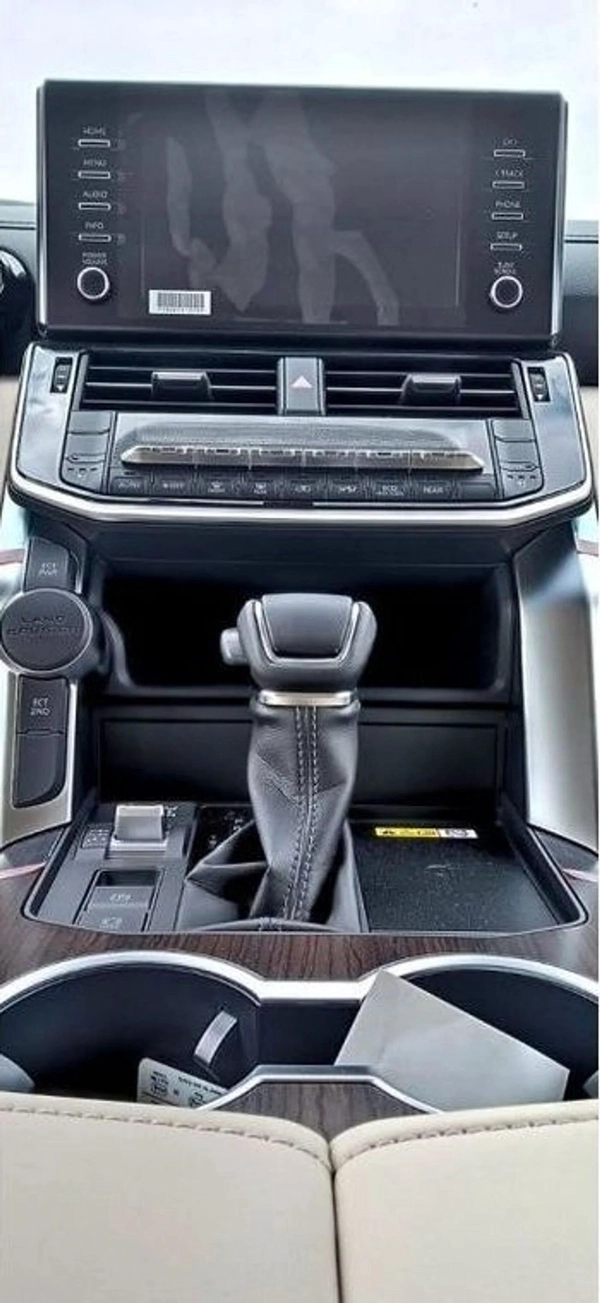 Toyota Land Cruiser 300 SERIES 4.0L 4WD 5 DOOR