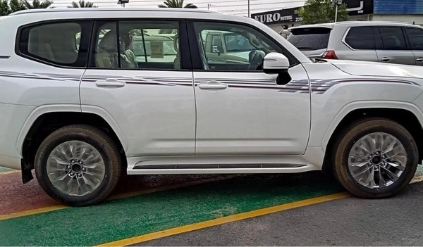 Toyota Land Cruiser 300 SERIES 4.0L 4WD 5 DOOR