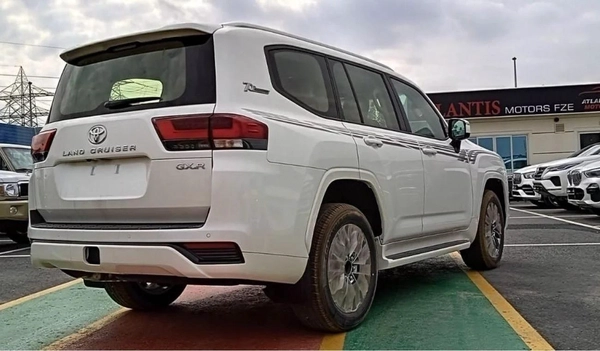 Toyota Land Cruiser 300 SERIES 4.0L 4WD 5 DOOR