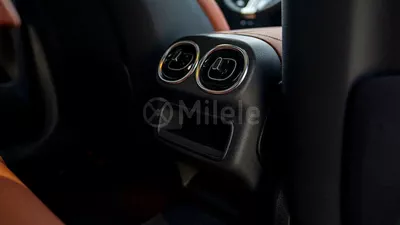 Mercedes Benz GLC200 STANDARD-19