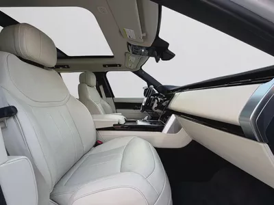 AED 8,400 P.M | 0% DOWN PAYMENT | RANGE ROVER VOGUE SE P530 | 4.4L TWIN-TURBO V8 – 523 HP | 2025-16