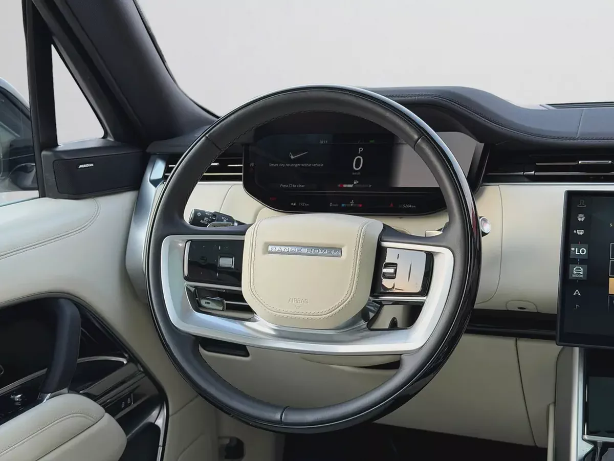 AED 8,400 P.M | 0% DOWN PAYMENT | RANGE ROVER VOGUE SE P530 | 4.4L TWIN-TURBO V8 – 523 HP | 2025-14-14