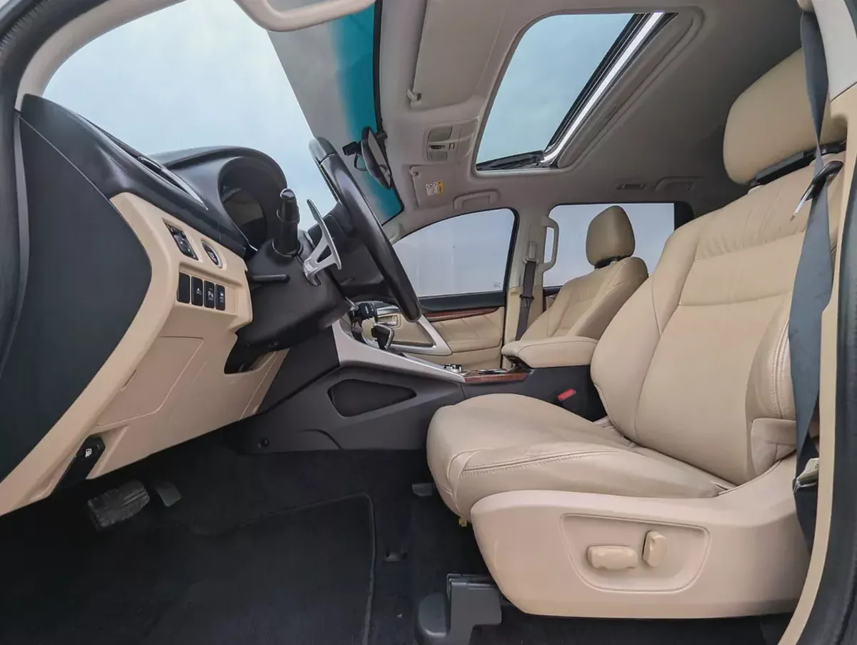 MITSUBISHI MONTERO SPORT 2016 GLS 4WD TOP LINE GCC IN EXCELLENT CONDITION-10-10