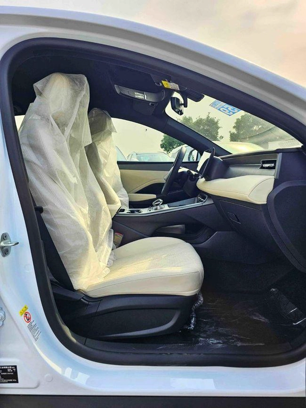 BYD QIN PLUS DMI 55 KM PLUG IN HYBRID / ELECTRIC / DVD+CAMERA (CODE # QINPDMI)