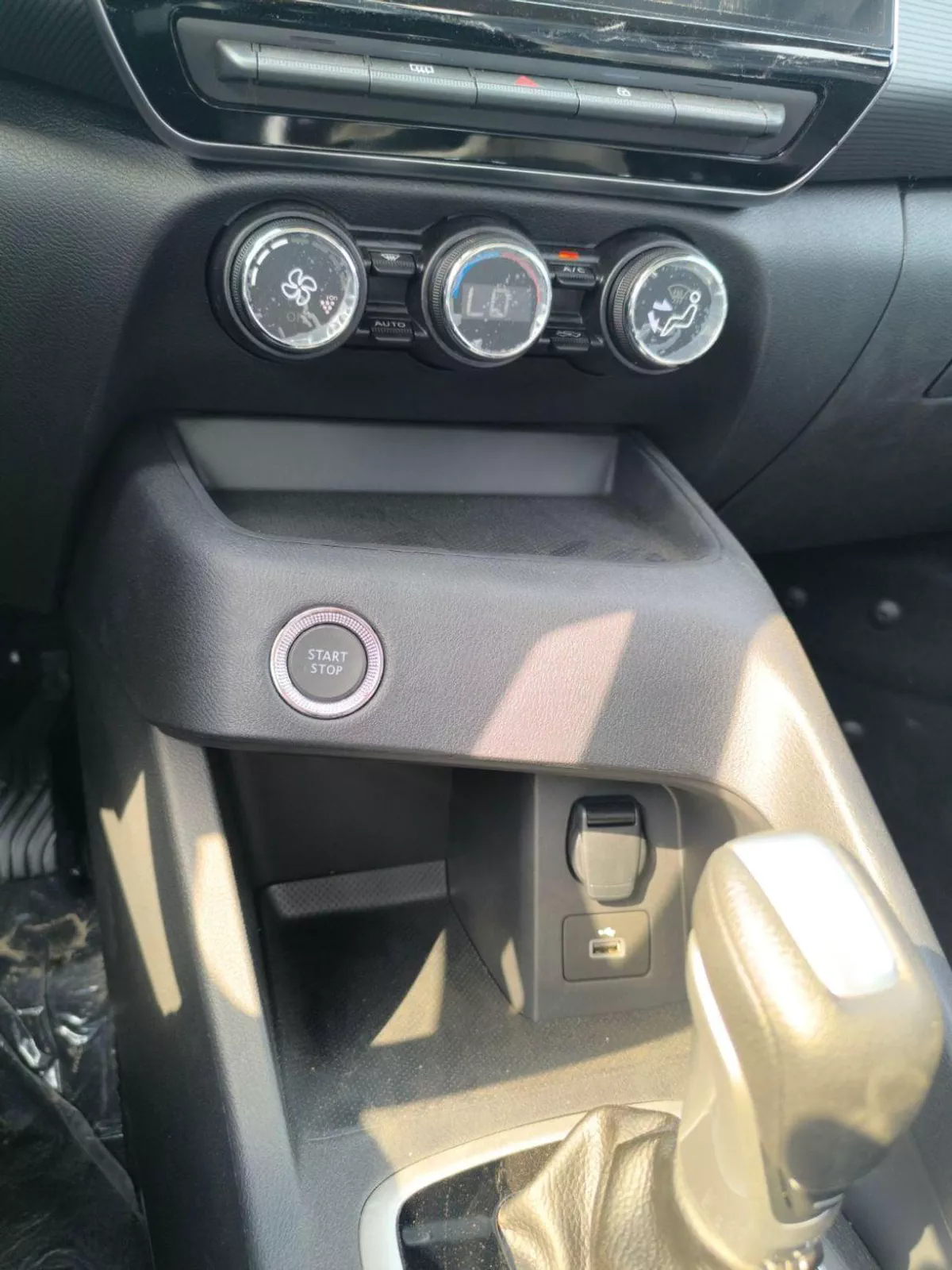 Nissan Magnite SL-12-0