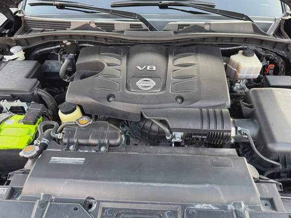 Nissan Patrol Titanium 2021 model V8