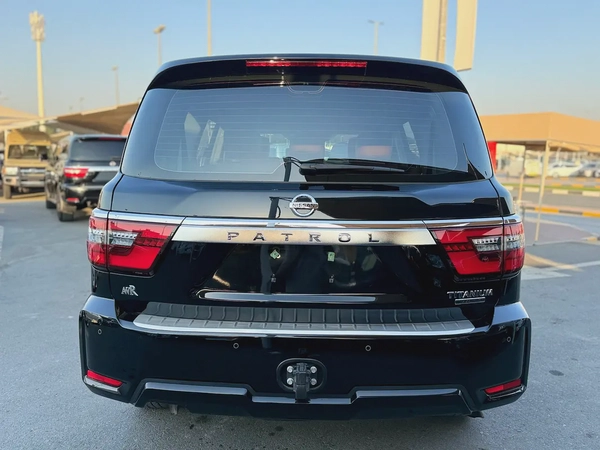 Nissan Patrol Titanium 2021 model V8