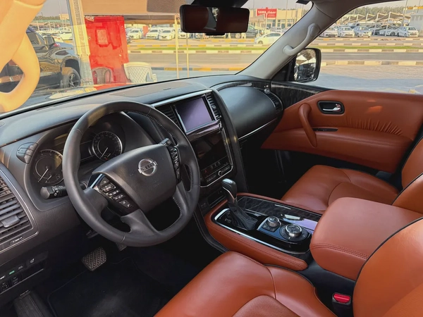 Nissan Patrol Titanium 2021 model V8