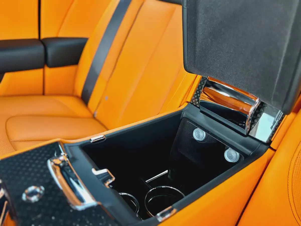 2025 ROLLS ROYCE CULLINAN | BLACK BADGE |  | FULL OPTION-18-18