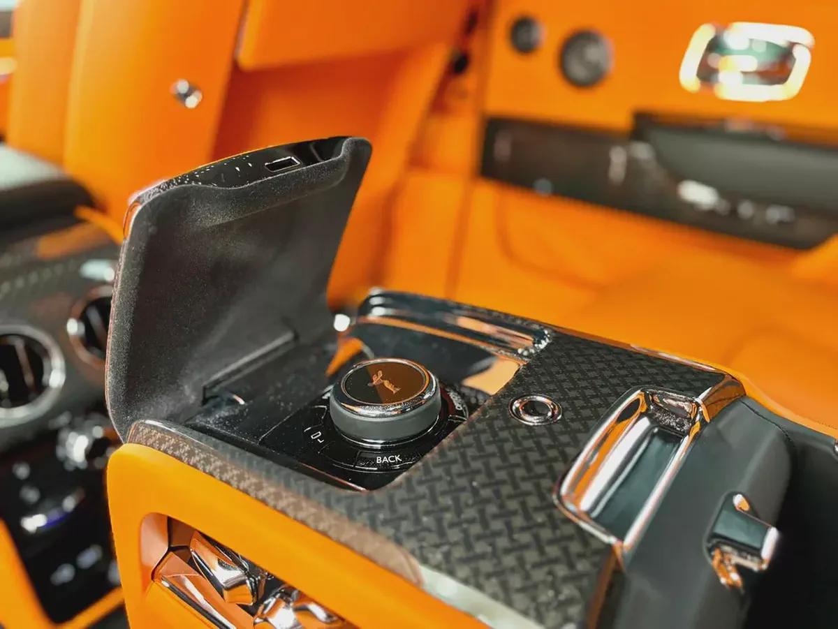 2025 ROLLS ROYCE CULLINAN | BLACK BADGE |  | FULL OPTION-19-19