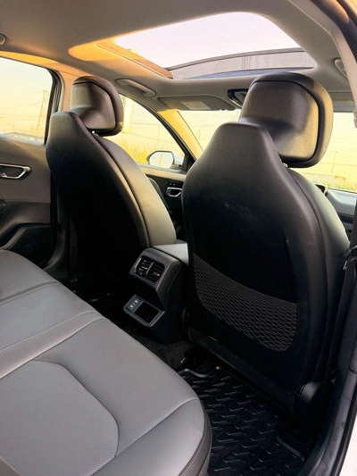 Kia K4 EX 2.0L panoramic, leather seats full option-16