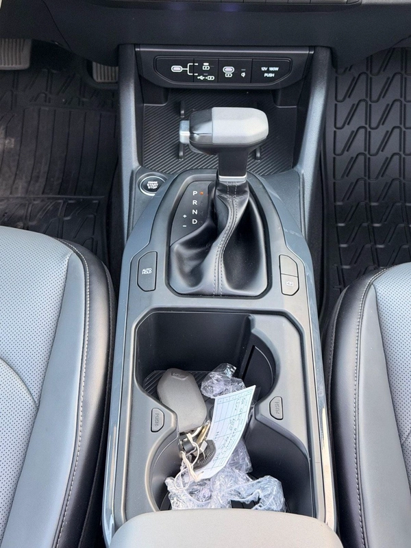 Kia K4 EX 2.0L panoramic, leather seats full option