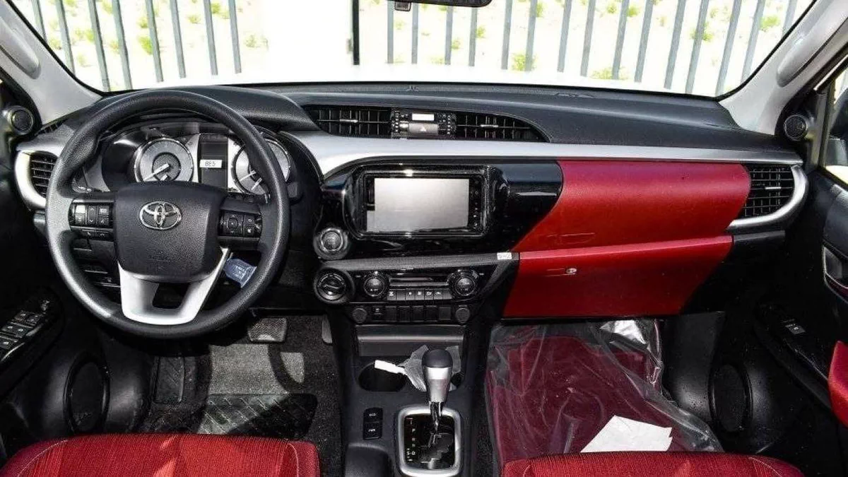 Toyota Hilux SGLX TOYOTA HILUX DC 2.7L 4X4 PETROL W/REAR CAMERA A/T MY24 2.7L Petrol 2024-14-0