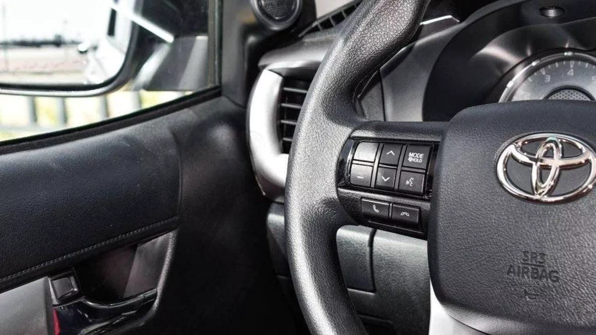Toyota Hilux SGLX TOYOTA HILUX DC 2.7L 4X4 PETROL W/REAR CAMERA A/T MY24 2.7L Petrol 2024-18-0