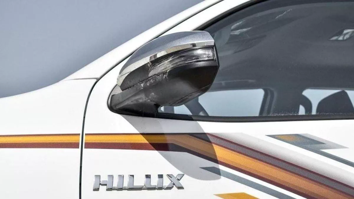 Toyota Hilux SGLX TOYOTA HILUX DC 2.7L 4X4 PETROL W/REAR CAMERA A/T MY24 2.7L Petrol 2024-19-0