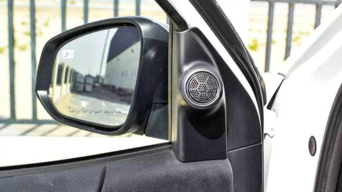 Toyota Hilux SGLX TOYOTA HILUX DC 2.7L 4X4 PETROL W/REAR CAMERA A/T MY24 2.7L Petrol 2024-20-0