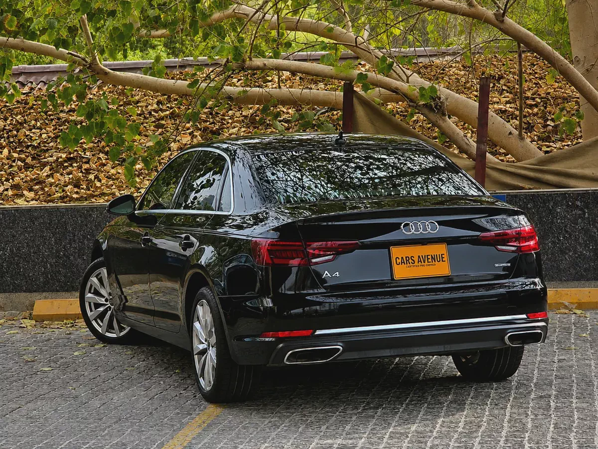 505 AED PM | CLEAN TITLE | AUDI A4 2019 | ONLY 32,999 AED-12-12
