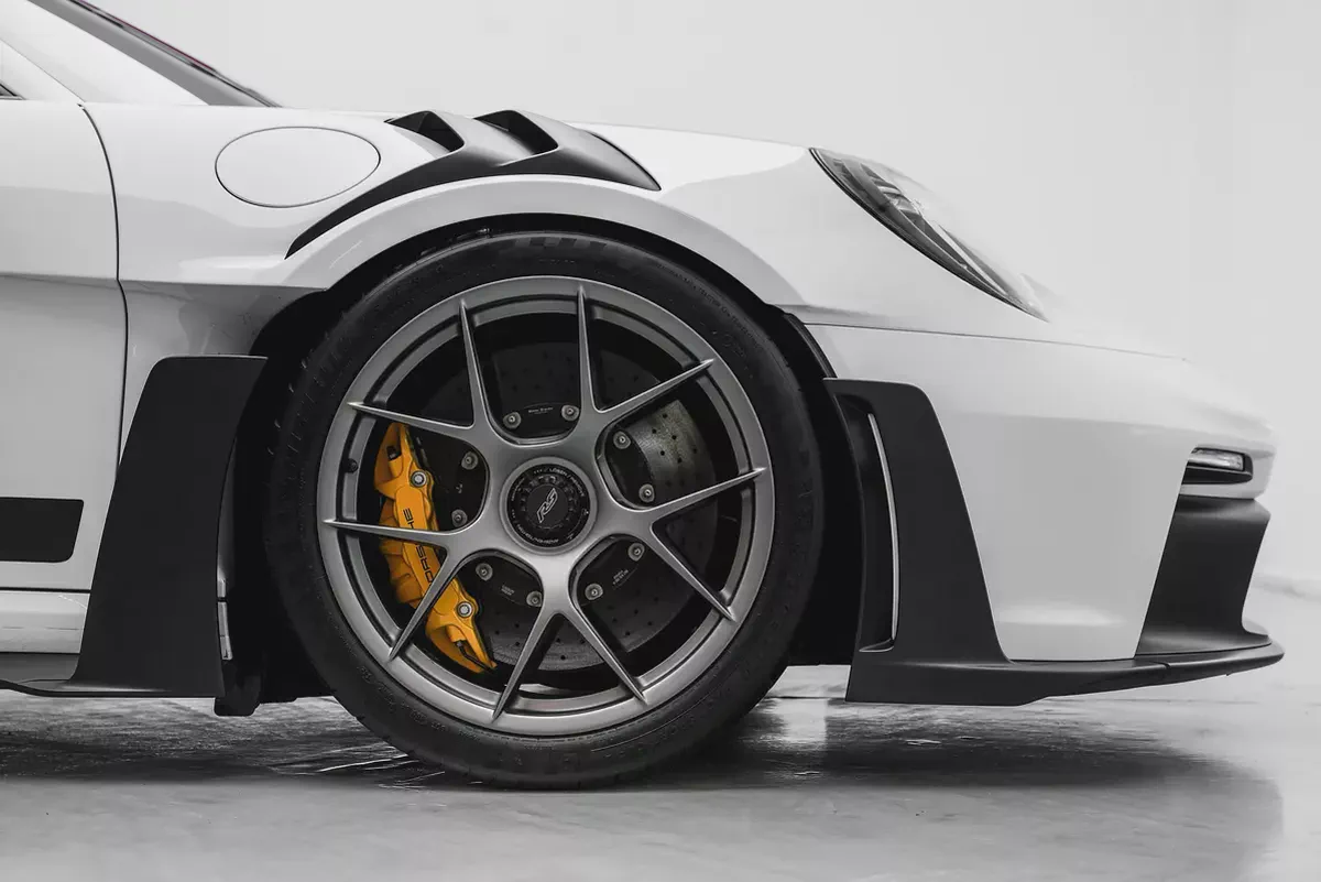 2025 Porsche 911 GT3 RS with Warranty-9-9