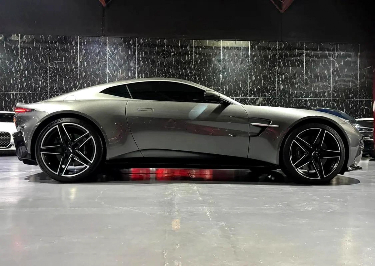 GCC | Aston Martin Full Service History | Aston Martin Warranty And Service 2030-18-18