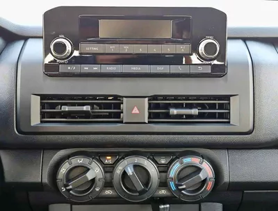 Mitsubishi L200 GLX 2.4L PETROL / M/T / SIDE STICKER / 4WD / (CODE # GLXP)-12